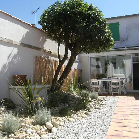Vakantiehuis Maison Fouras, 5 Pieces, 6 Personnes - Fr-1-709-5