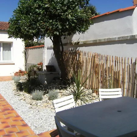 Maison Fouras, 5 Pieces, 6 Personnes - Fr-1-709-5 * 富拉